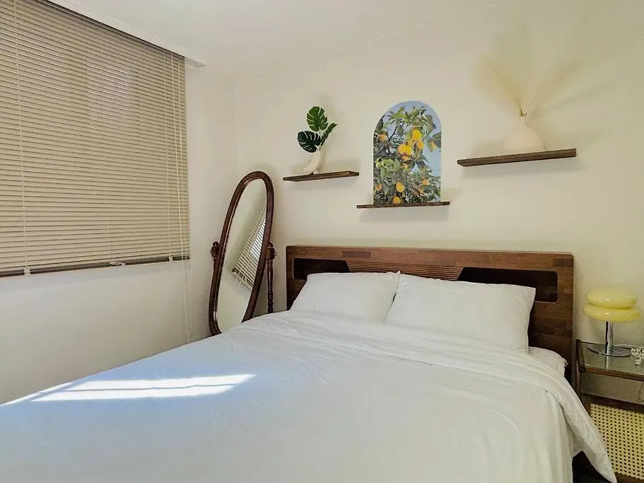 3 Rooms L 3 Beds L Mrt 8 Min L Gwanghwamun Seoul